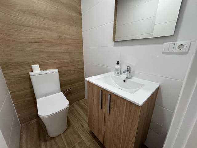 2 quarto Apartamento para venda em Centro, Torrevieja com piscina - 147 000 € (Ref: 10131800)