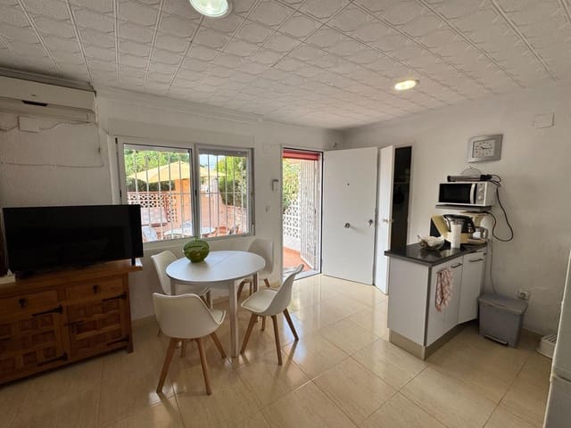 2 makuuhuone Rivitalo myytävänä paikassa El Limonar, Torrevieja - 125 000 € (Ref: 10139866)