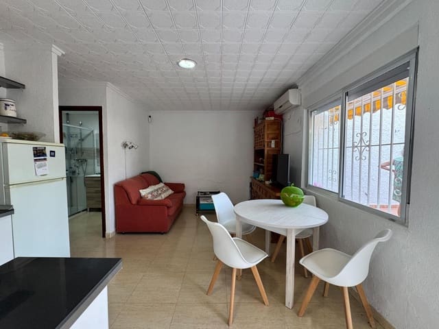 2 makuuhuone Rivitalo myytävänä paikassa El Limonar, Torrevieja - 125 000 € (Ref: 10139866)