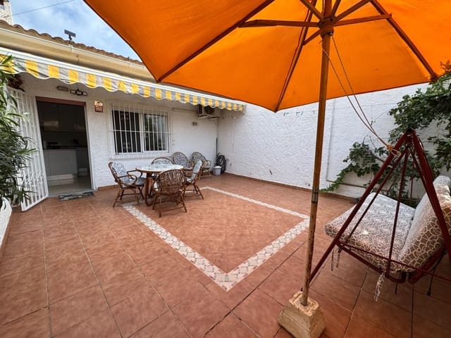 2 makuuhuone Rivitalo myytävänä paikassa El Limonar, Torrevieja - 125 000 € (Ref: 10139866)