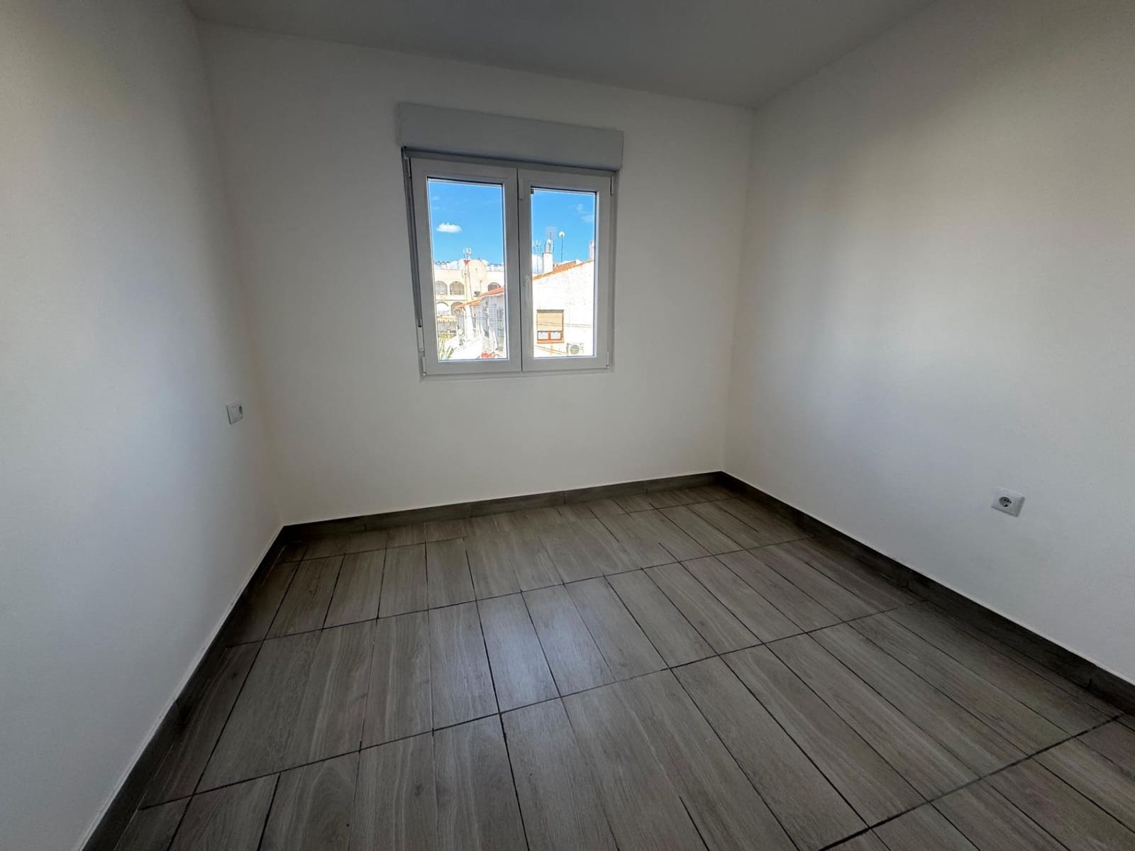 2 soverom Leilighet til salgs i Torrevieja - € 139 900 (Ref: 10147293)