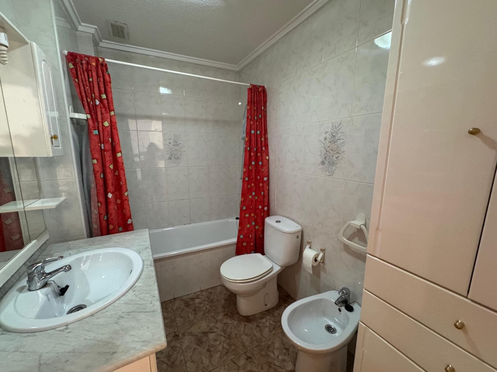 Apartamento de 2 habitaciones en Torrevieja en venta - 139.900 € (Ref: 10168644)