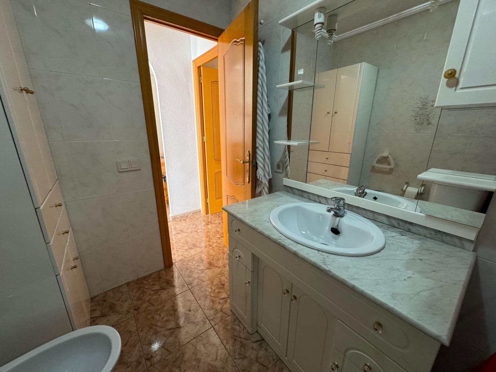 Apartamento de 2 habitaciones en Torrevieja en venta - 139.900 € (Ref: 10168644)