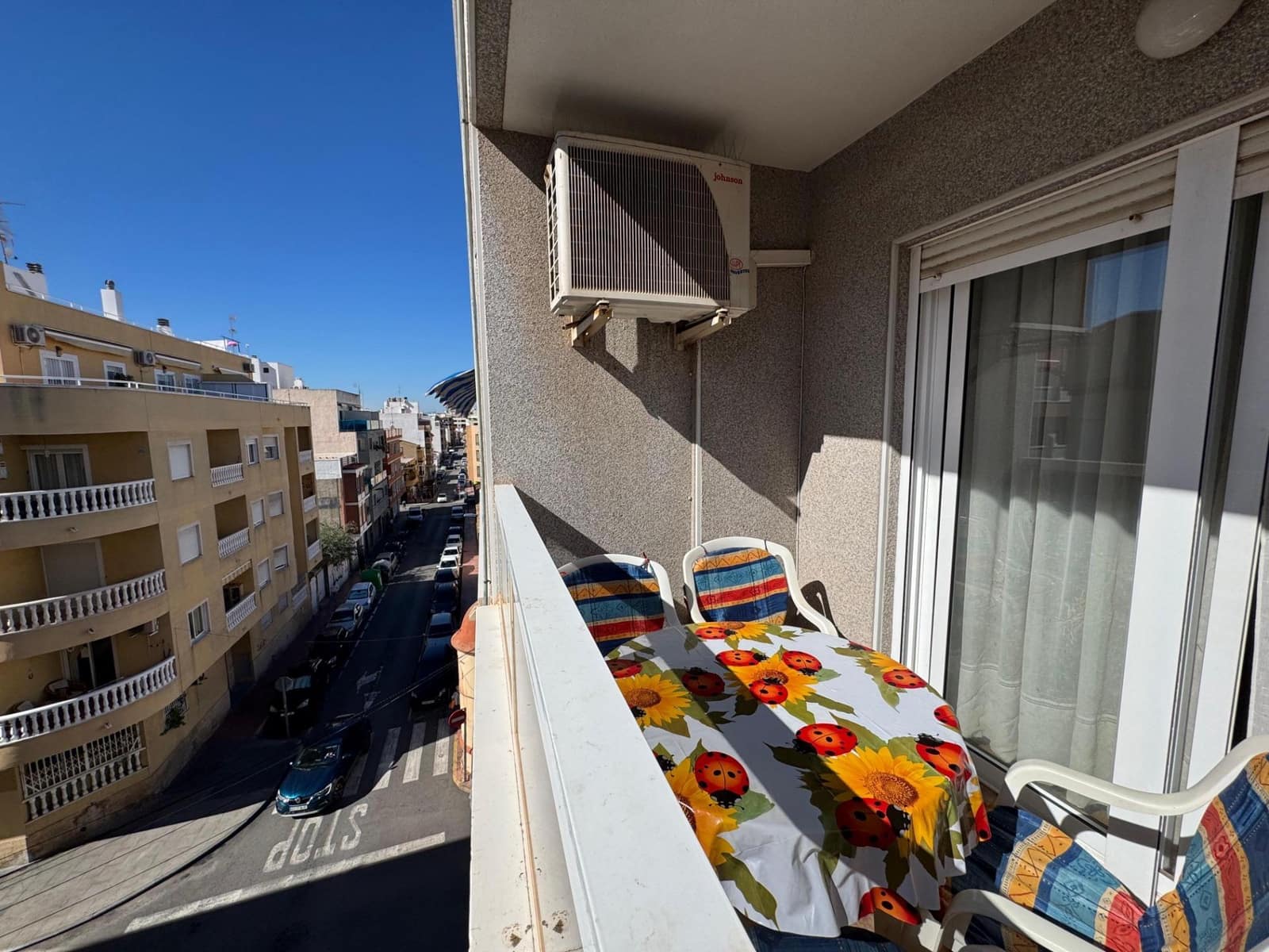 Apartamento de 2 habitaciones en Torrevieja en venta - 139.900 € (Ref: 10168644)