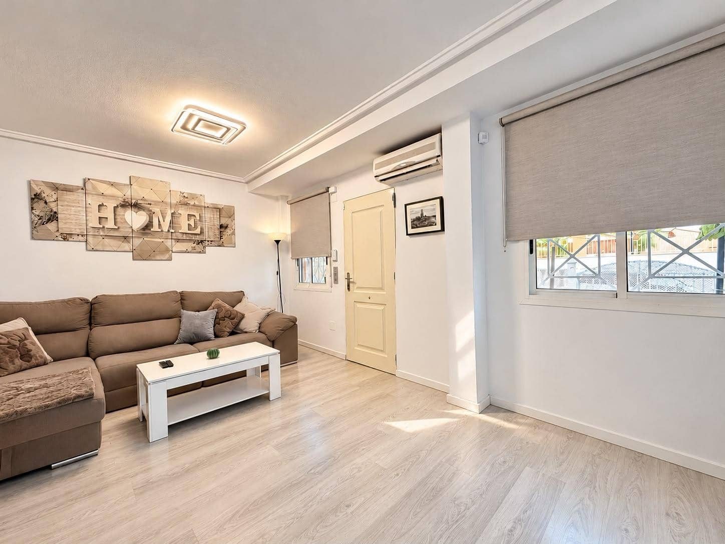 2 soverom Rekkehus til salgs i Torrevieja med svømmebasseng - € 210 000 (Ref: 10184849)