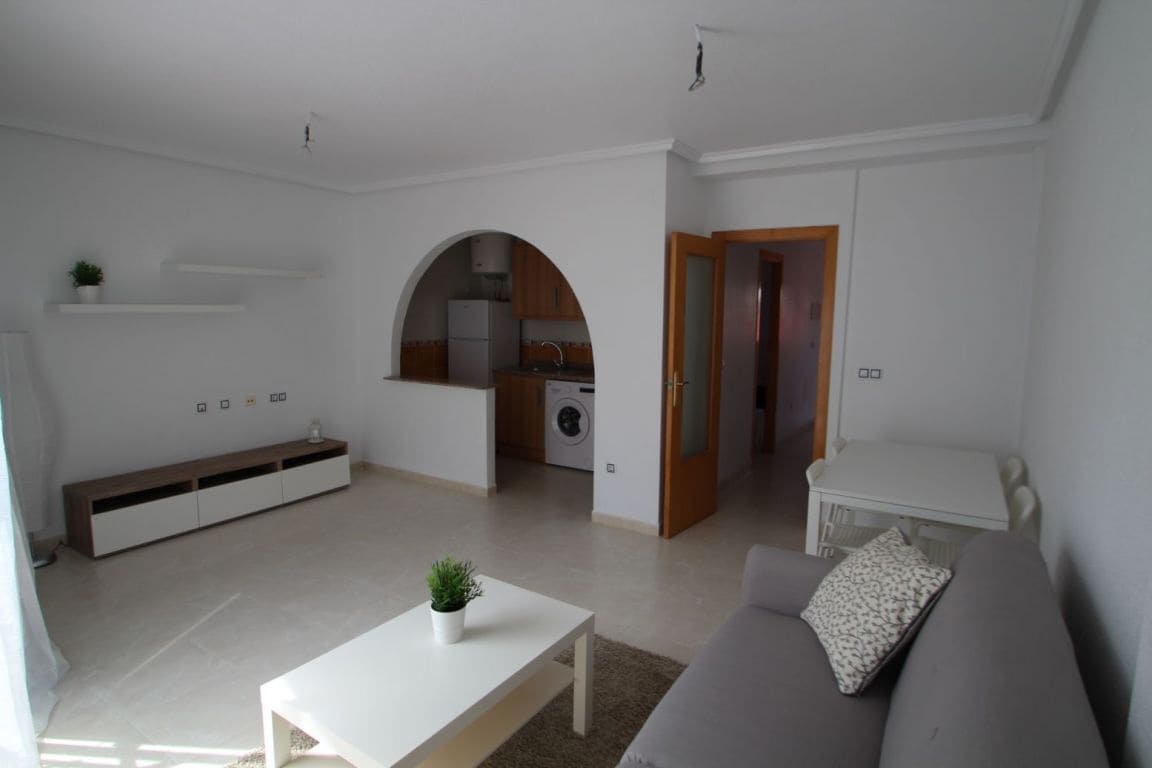 3 slaapkamer Rijtjeshuis te koop in Aguas Nuevas met zwembad - € 189.000 (Ref: 3381007)