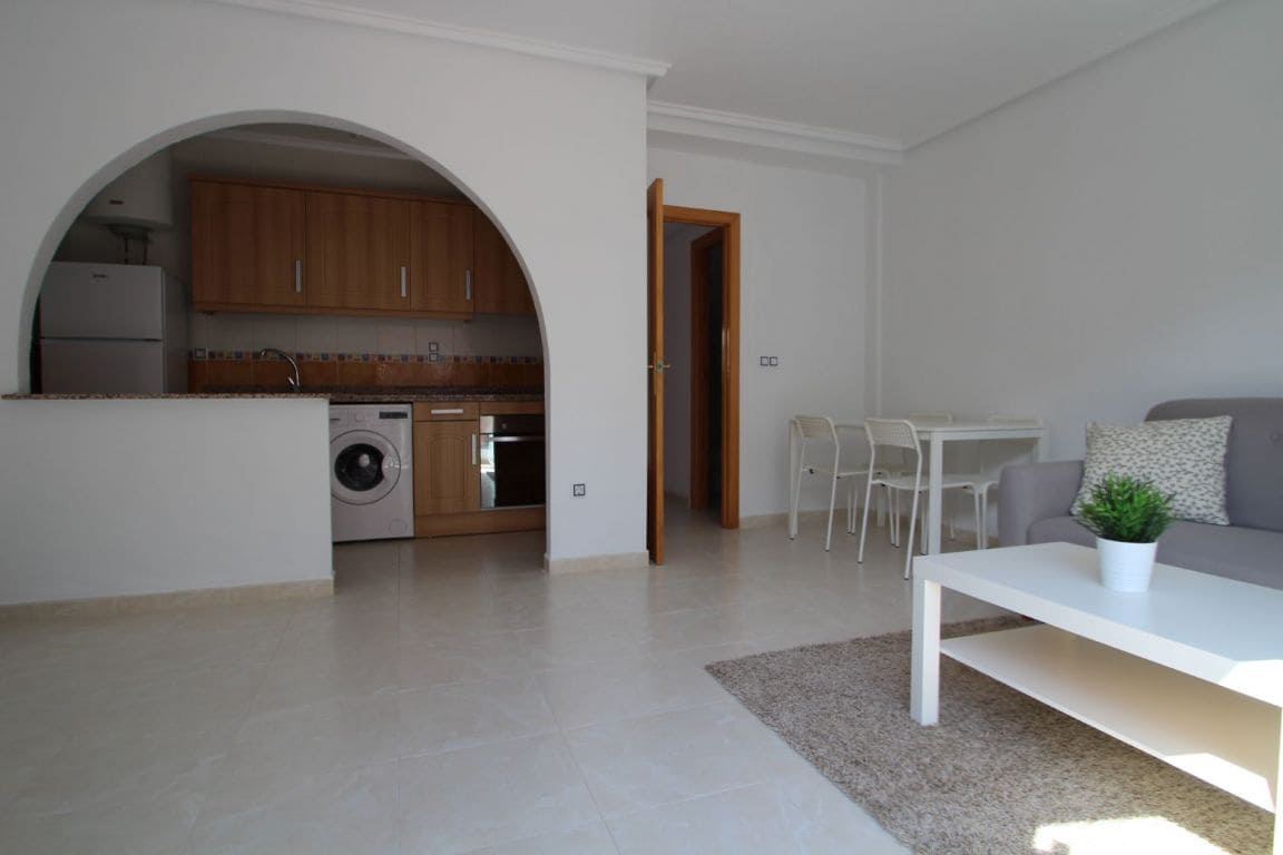 3 slaapkamer Rijtjeshuis te koop in Aguas Nuevas met zwembad - € 189.000 (Ref: 3381007)