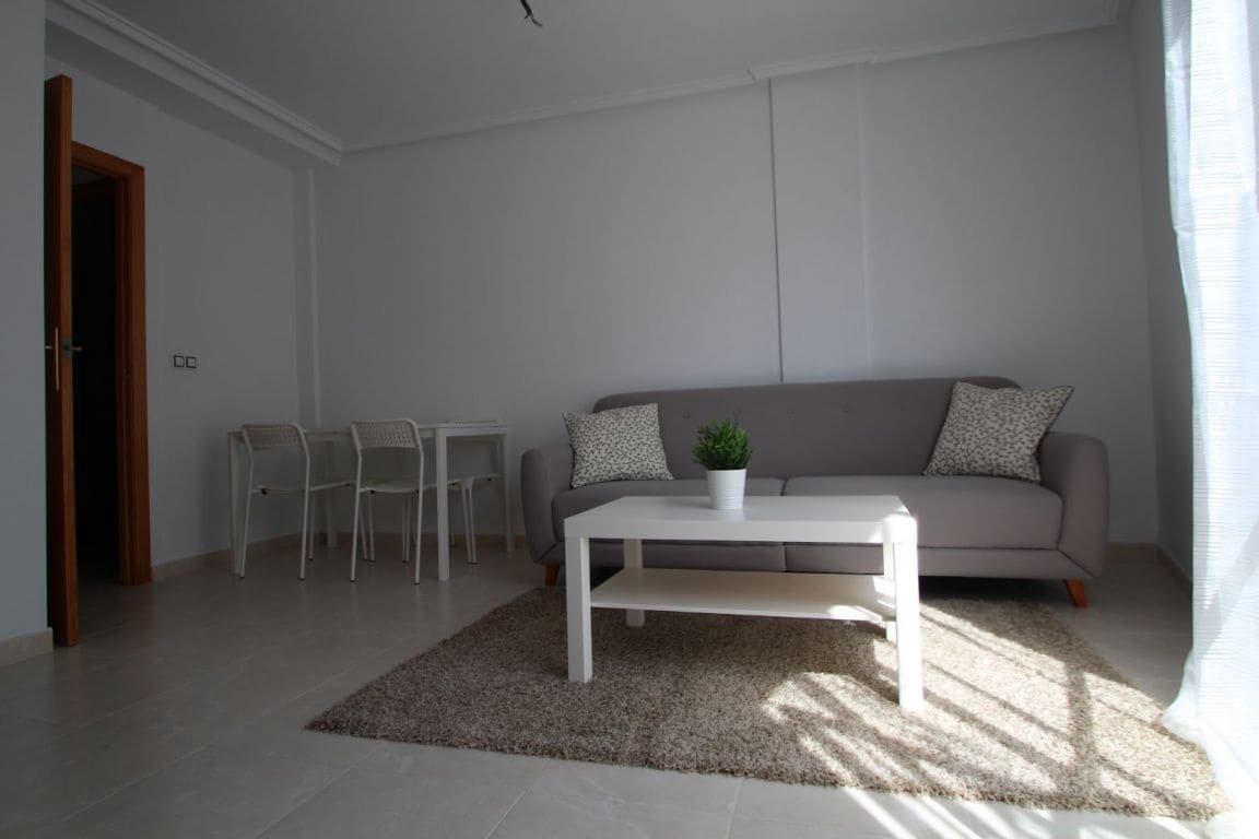 3 slaapkamer Rijtjeshuis te koop in Aguas Nuevas met zwembad - € 189.000 (Ref: 3381007)