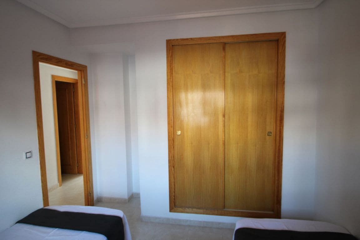 3 slaapkamer Rijtjeshuis te koop in Aguas Nuevas met zwembad - € 189.000 (Ref: 3381007)