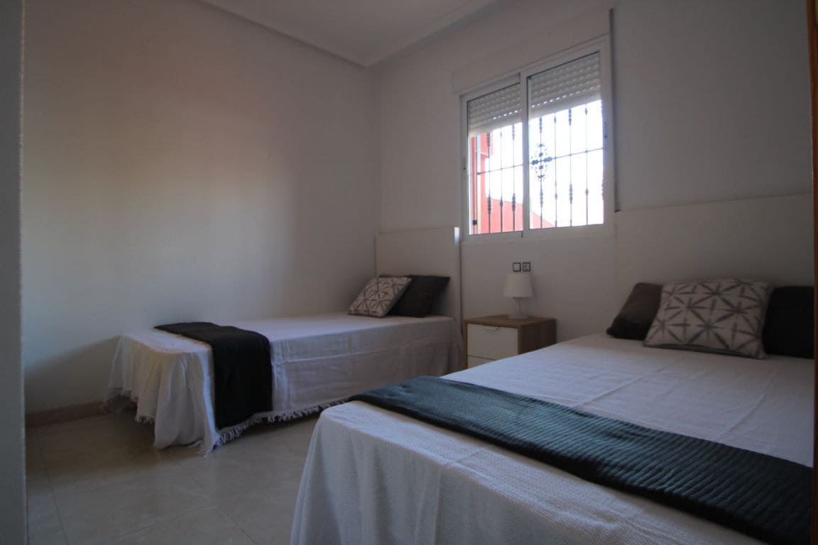 3 slaapkamer Rijtjeshuis te koop in Aguas Nuevas met zwembad - € 189.000 (Ref: 3381007)