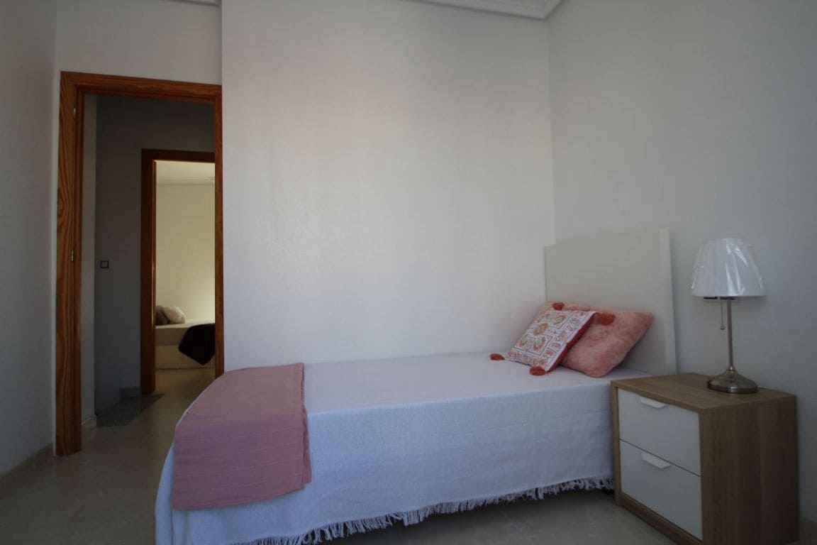 3 slaapkamer Rijtjeshuis te koop in Aguas Nuevas met zwembad - € 189.000 (Ref: 3381007)