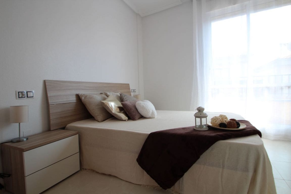 3 slaapkamer Rijtjeshuis te koop in Aguas Nuevas met zwembad - € 189.000 (Ref: 3381007)