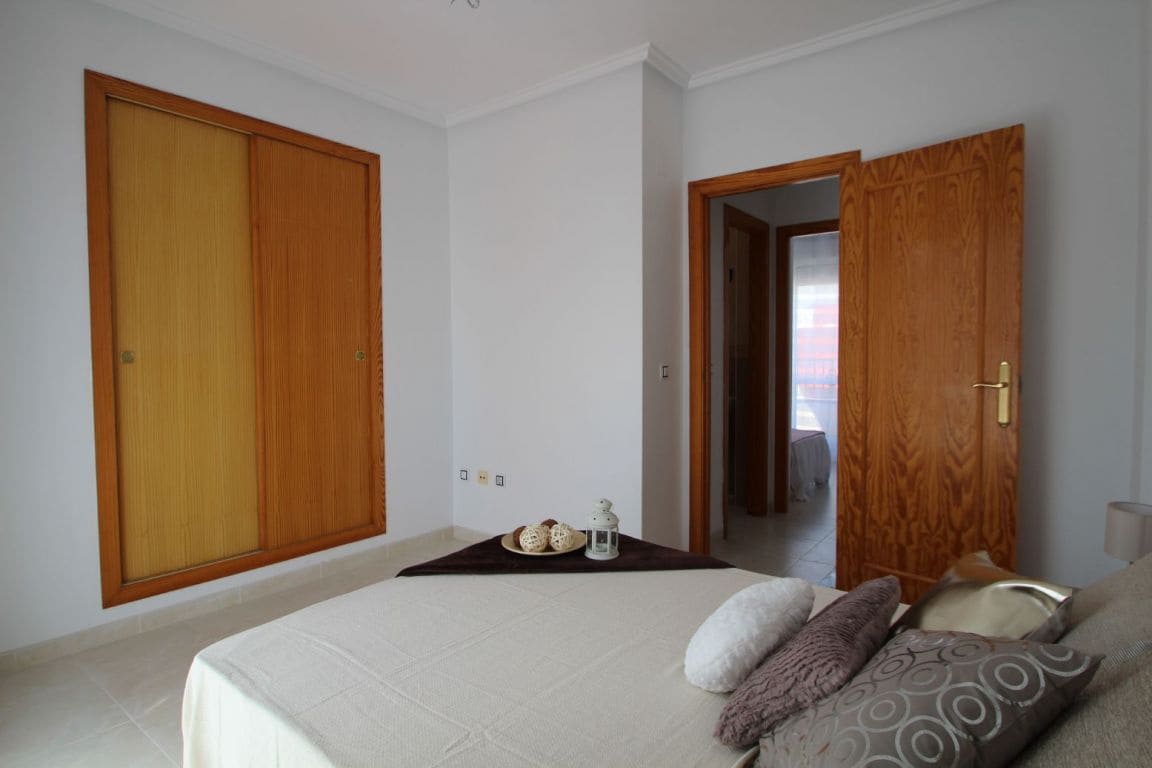 3 slaapkamer Rijtjeshuis te koop in Aguas Nuevas met zwembad - € 189.000 (Ref: 3381007)