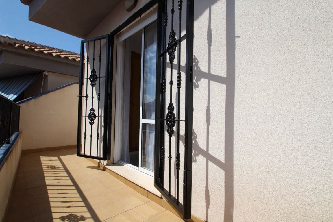 3 slaapkamer Rijtjeshuis te koop in Aguas Nuevas met zwembad - € 189.000 (Ref: 3381007)