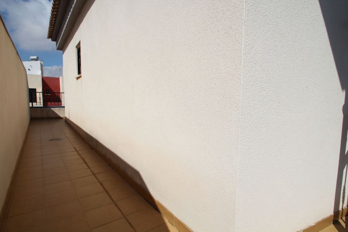 3 slaapkamer Rijtjeshuis te koop in Aguas Nuevas met zwembad - € 189.000 (Ref: 3381007)