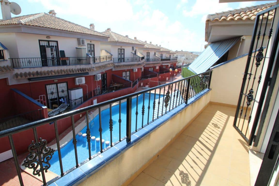 3 slaapkamer Rijtjeshuis te koop in Aguas Nuevas met zwembad - € 189.000 (Ref: 3381007)