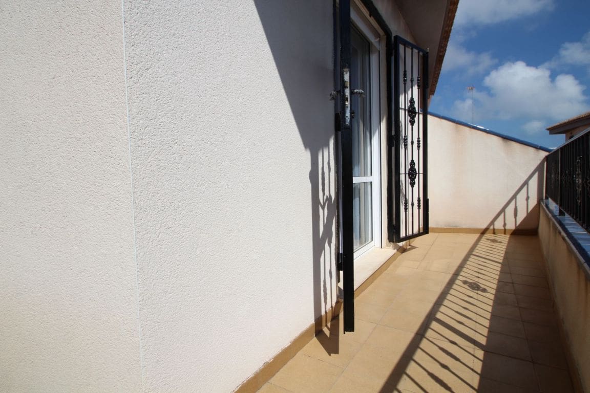 3 slaapkamer Rijtjeshuis te koop in Aguas Nuevas met zwembad - € 189.000 (Ref: 3381007)