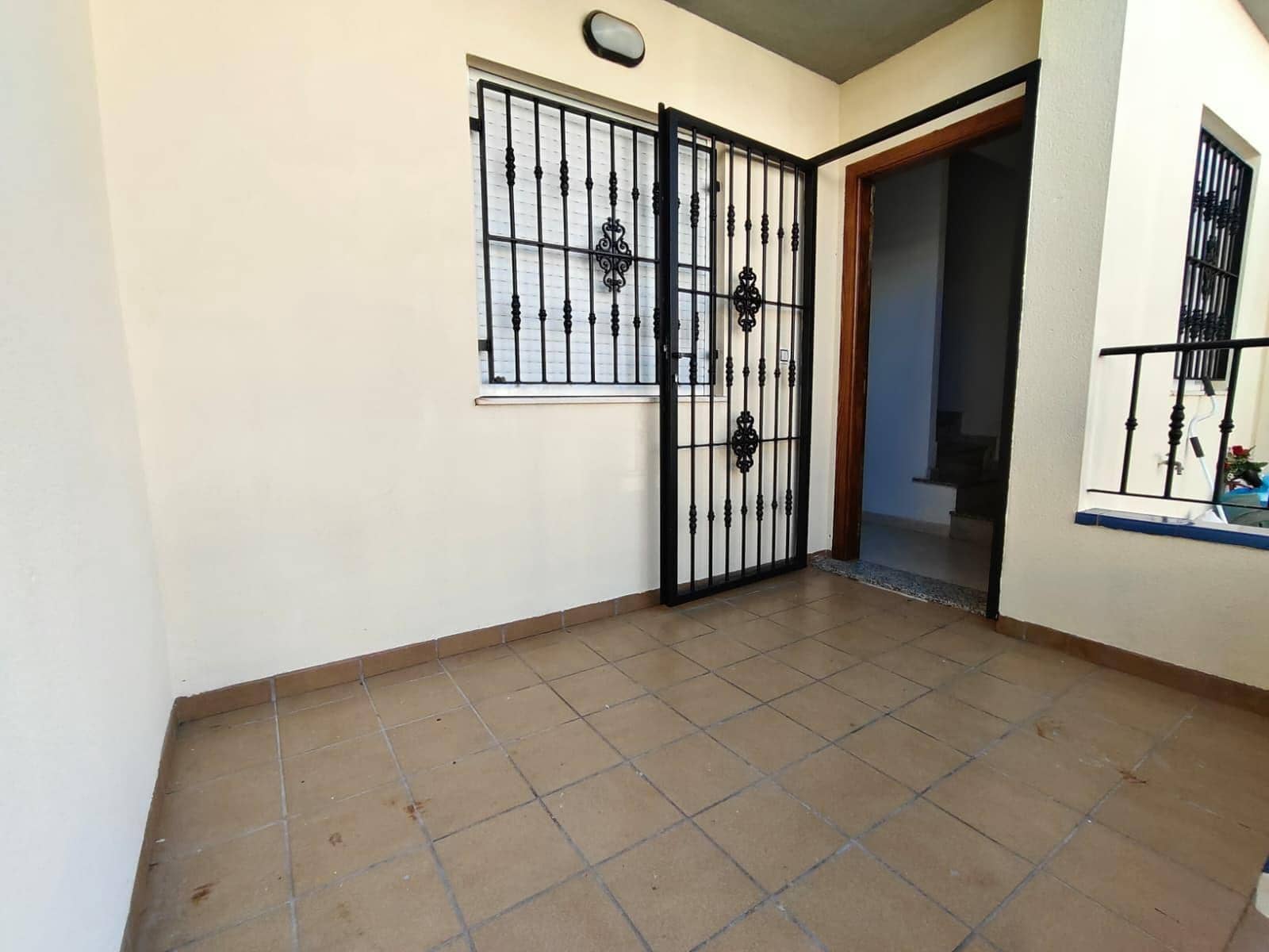 Adosado de 3 habitaciones en Aguas Nuevas en venta con piscina - 189.000 € (Ref: 3381007)