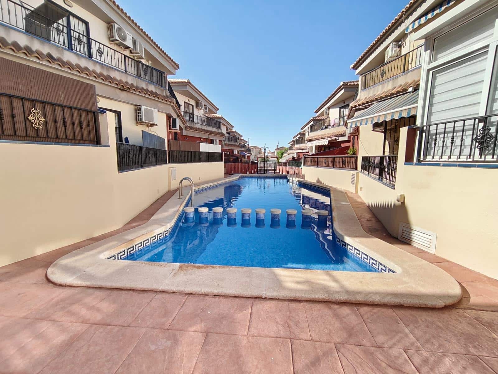 Adosado de 3 habitaciones en Aguas Nuevas en venta con piscina - 189.000 € (Ref: 3381007)