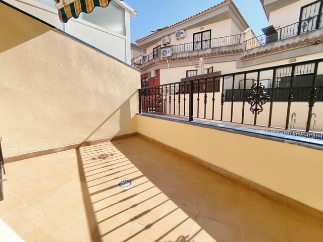 3 slaapkamer Rijtjeshuis te koop in Aguas Nuevas, Torrevieja met zwembad - € 189.000 (Ref: 3381007)
