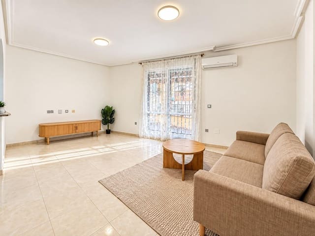 3 bedroom Terraced Villa for sale in Aguas Nuevas, Torrevieja with pool - € 189,000 (Ref: 3381007)