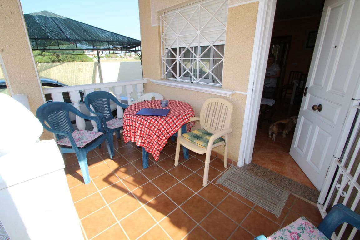 2 bedroom Villa for sale in Torrevieja with pool - € 228,000 (Ref: 3519652)