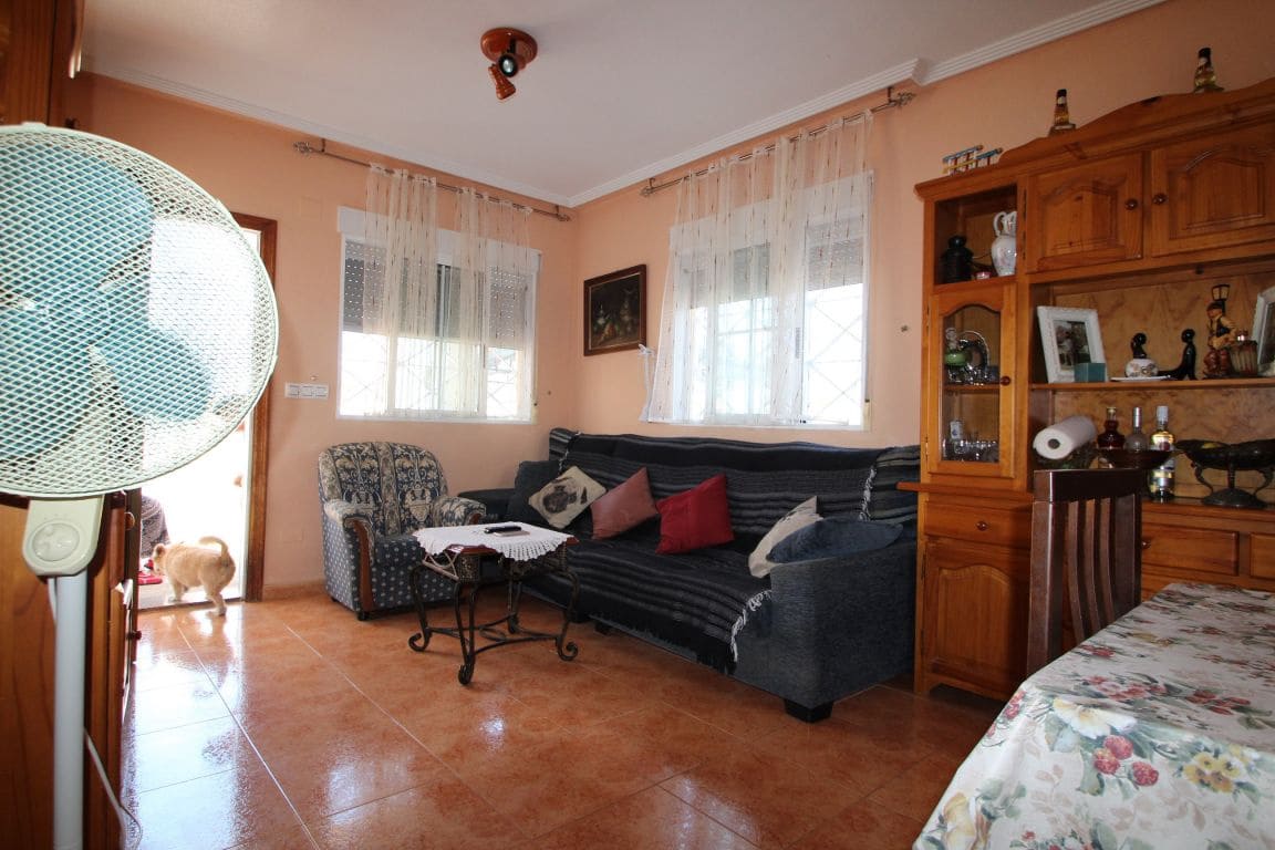 2 bedroom Villa for sale in Torrevieja with pool - € 228,000 (Ref: 3519652)