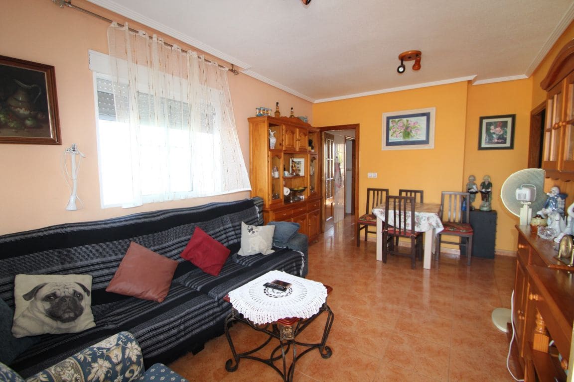 2 bedroom Villa for sale in Torrevieja with pool - € 228,000 (Ref: 3519652)