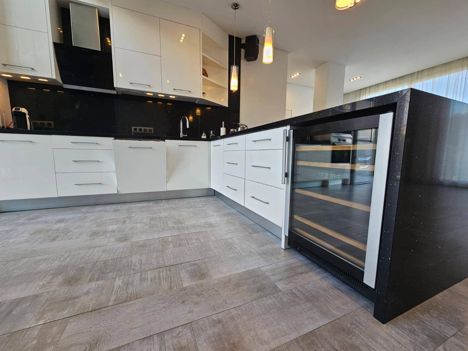 3 soverom Villa til salgs i Torrevieja med svømmebasseng garasje - € 690 000 (Ref: 6892810)