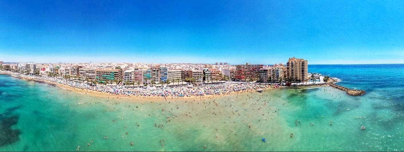 3 quarto Moradia para venda em Torrevieja com piscina - 480 000 € (Ref: 7560397)