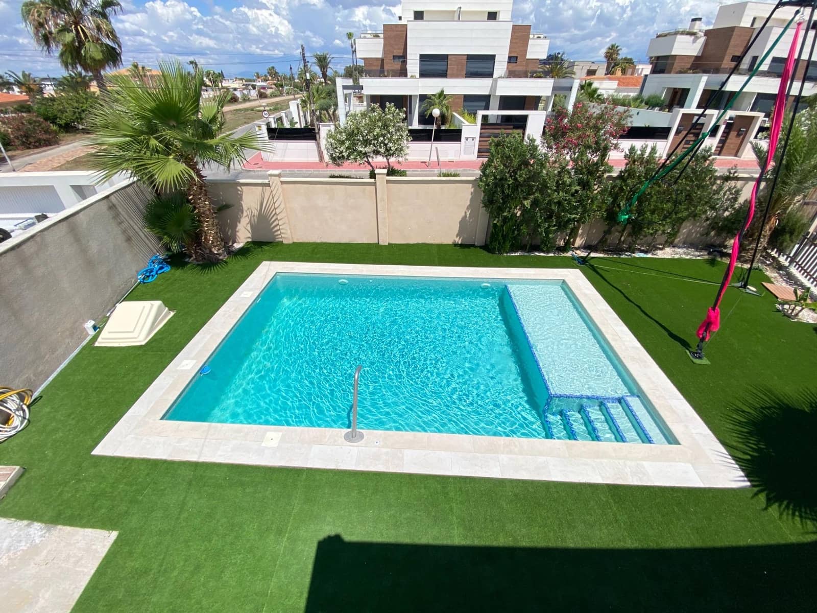 3 quarto Moradia para venda em Torrevieja com piscina - 480 000 € (Ref: 7560397)