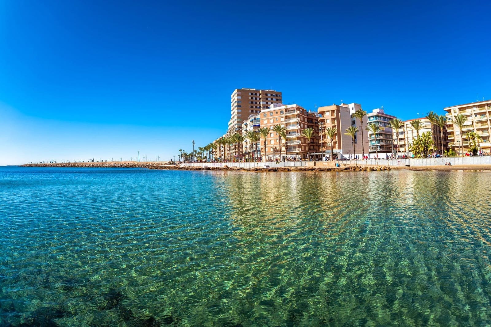 3 quarto Moradia para venda em Torrevieja com piscina - 480 000 € (Ref: 7560397)