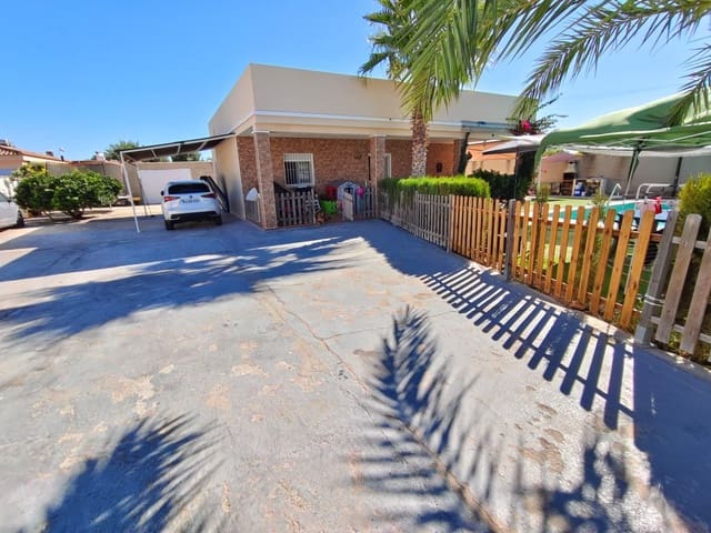 3 Zimmer Villa zu verkaufen in El Chaparral - La Siesta - La Torreta, Torrevieja mit Pool - 410.000 € (Ref: 7560397)
