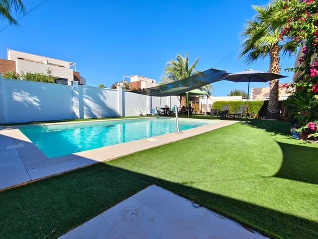 3 Zimmer Villa zu verkaufen in El Chaparral - La Siesta - La Torreta, Torrevieja mit Pool - 410.000 € (Ref: 7560397)