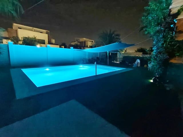 3 quarto Moradia para venda em El Chaparral - La Siesta - La Torreta, Torrevieja com piscina - 410 000 € (Ref: 7560397)