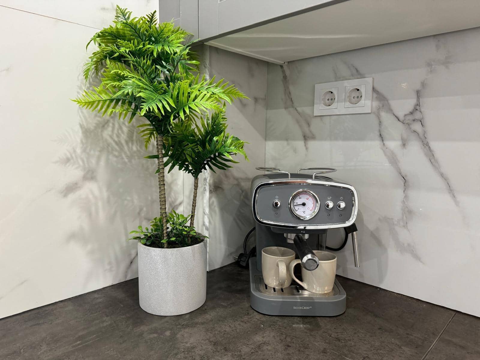 4 bedroom Apartment for sale in Torrevieja with garage - € 239,000 (Ref: 8641096)