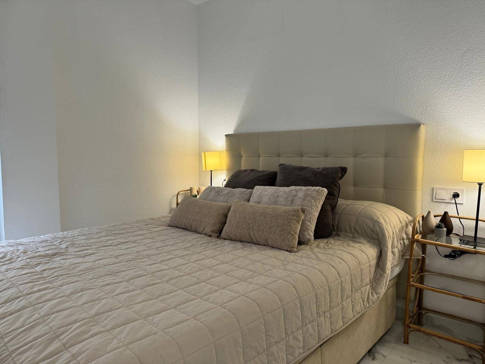 4 bedroom Apartment for sale in Torrevieja with garage - € 239,000 (Ref: 8641096)