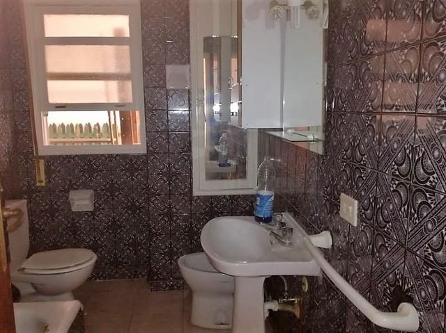 3 soverom Kommersiell til salgs i Torrevieja - € 110 000 (Ref: 9007306)