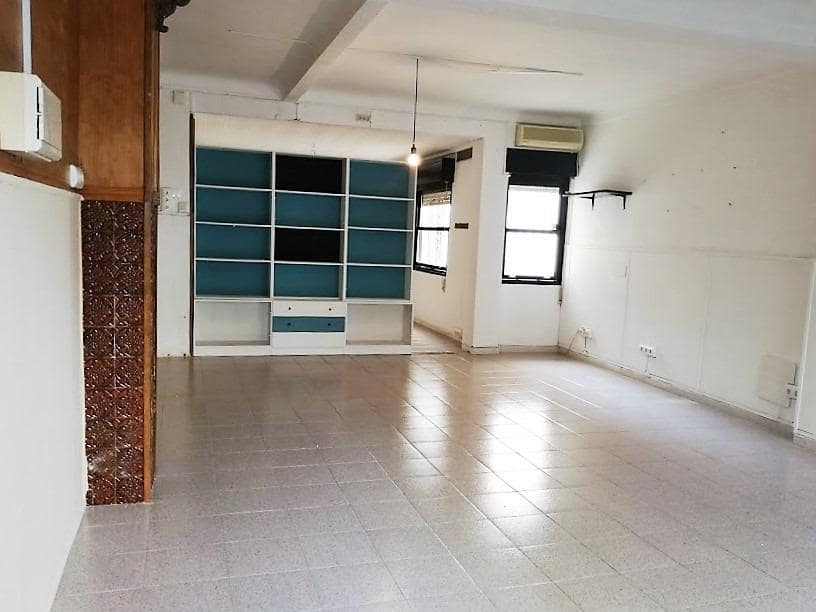 3 bedroom Commercial for sale in Torrevieja - € 110,000 (Ref: 9014440)