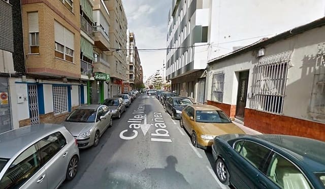 3 bedroom Commercial for sale in Torrevieja - € 110,000 (Ref: 9014440)