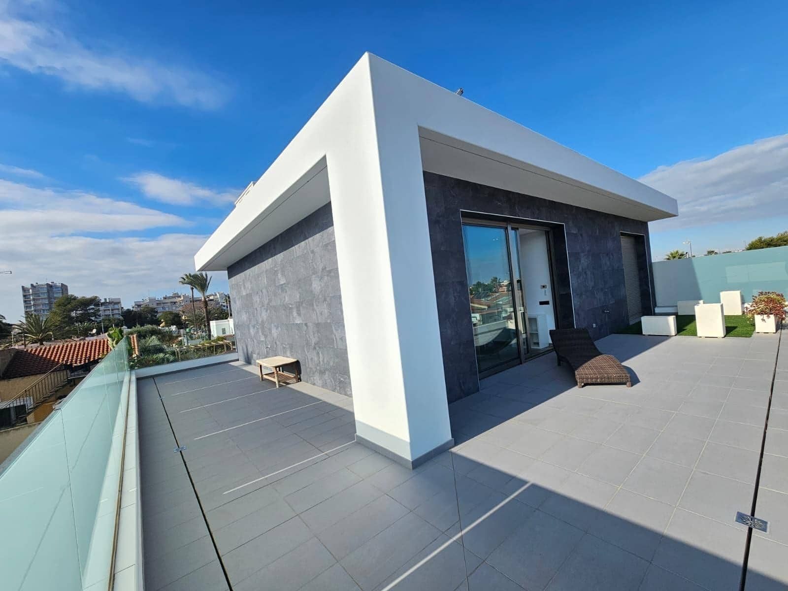 3 slaapkamer Villa te koop in Torrevieja met zwembad garage - € 690.000 (Ref: 9017213)