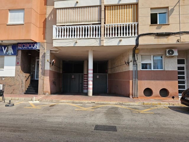 Garaje en Antonio Machado, Torrevieja en venta - 28.000 € (Ref: 9191262)