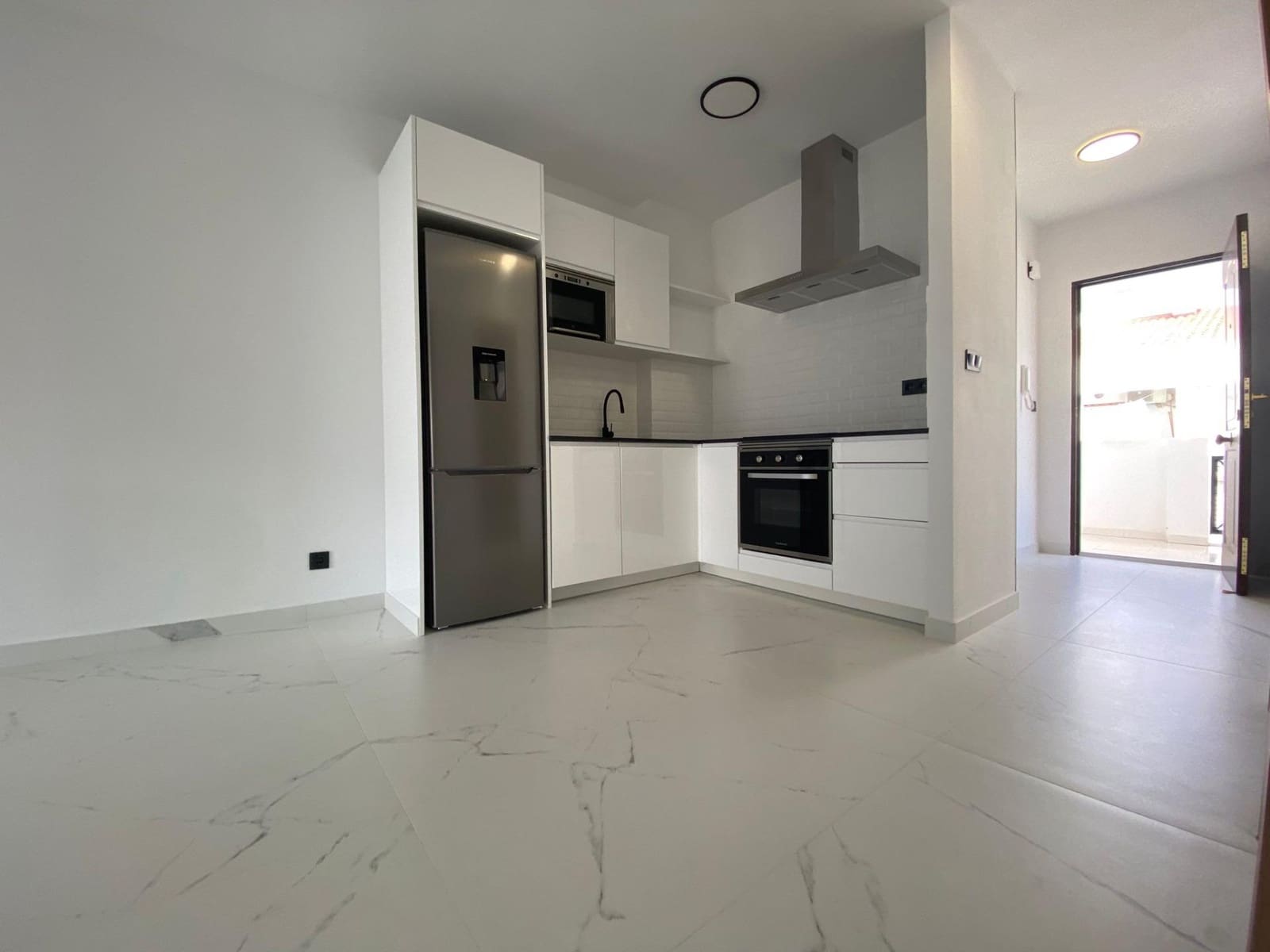 2 makuuhuone Kattohuoneisto myytävänä paikassa Torrevieja - 165 000 € (Ref: 9236676)