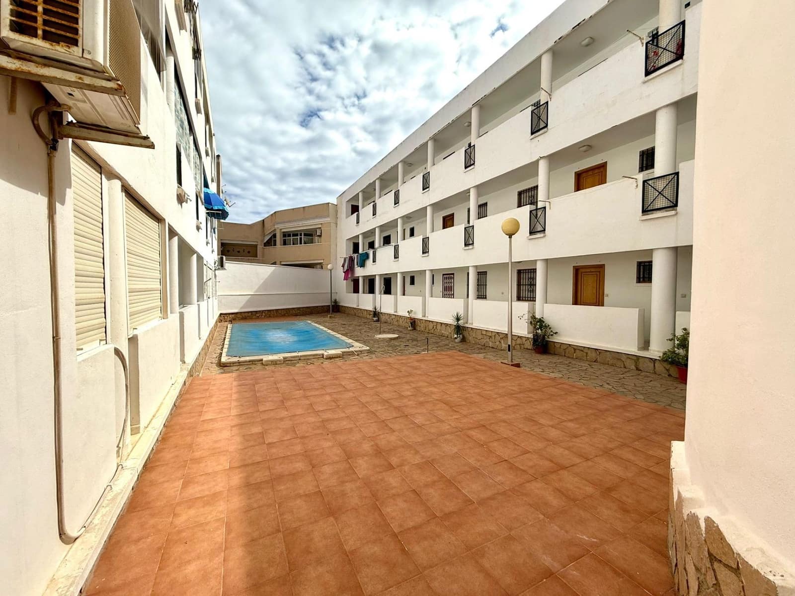 2 makuuhuone Kattohuoneisto myytävänä paikassa Torrevieja - 165 000 € (Ref: 9236676)