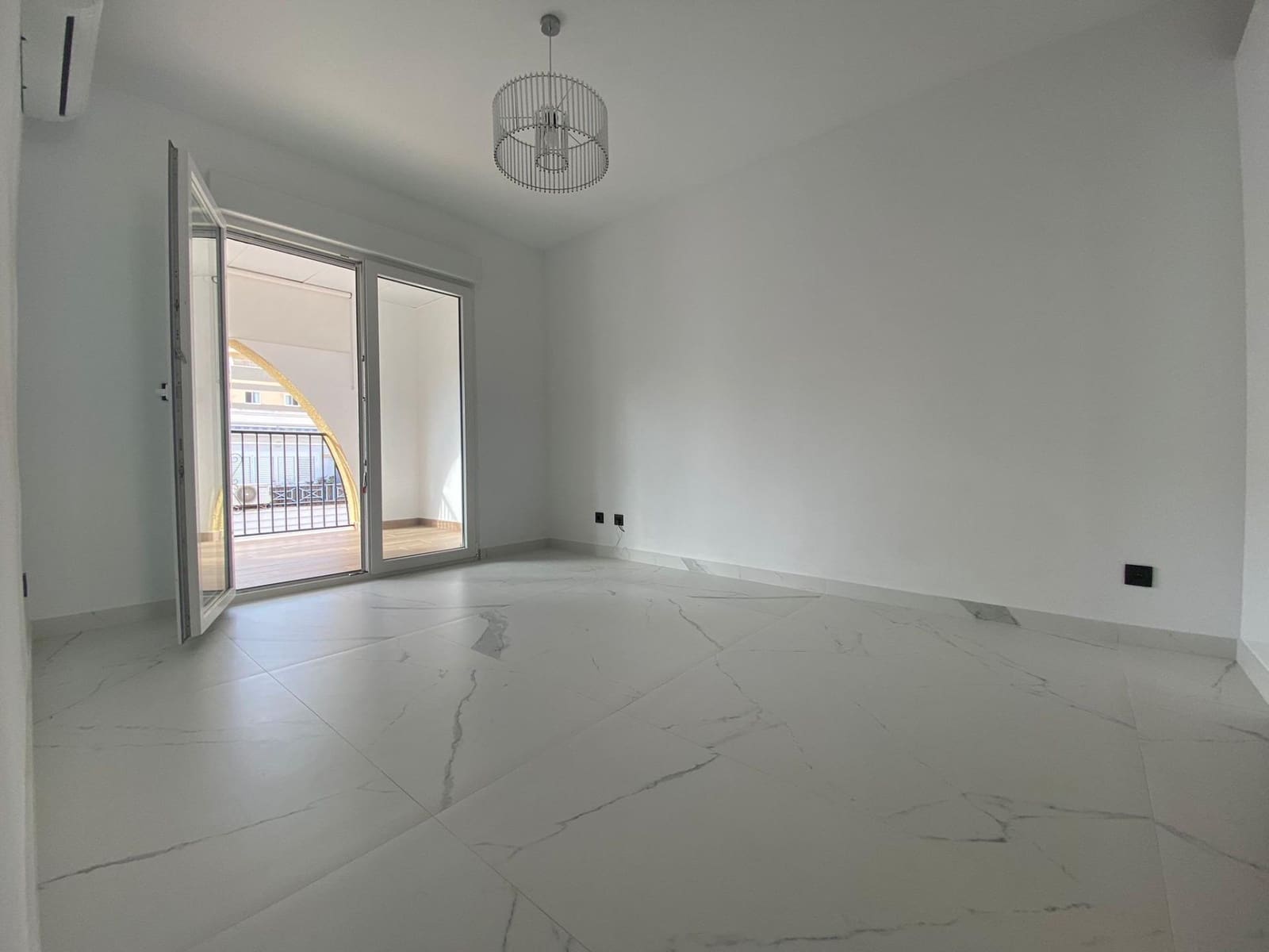 2 soveværelse Penthouse til salg i Torrevieja - € 165.000 (Ref: 9236677)