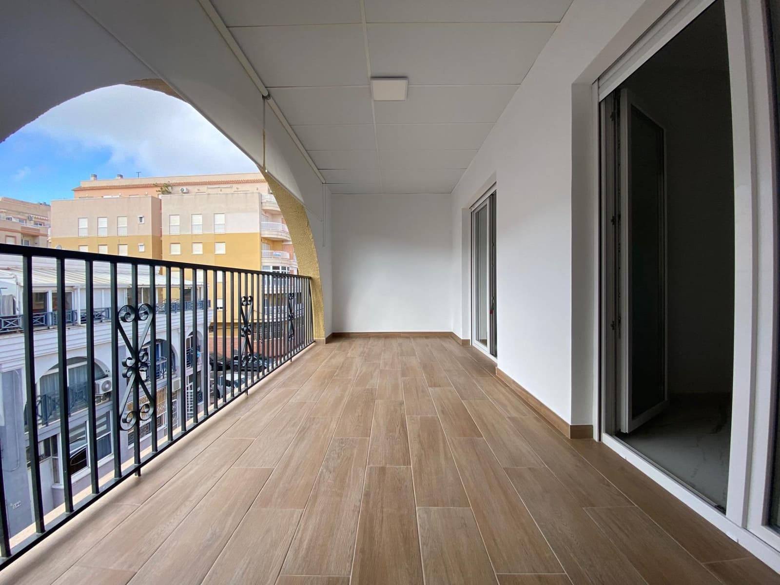 2 soveværelse Penthouse til salg i Torrevieja - € 165.000 (Ref: 9236677)