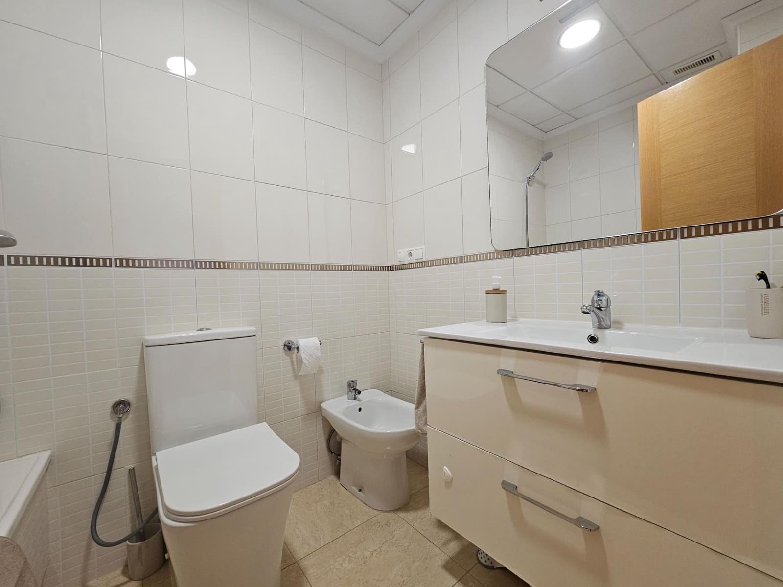 3 bedroom Apartment for sale in Torrevieja with garage - € 196,000 (Ref: 9262782)