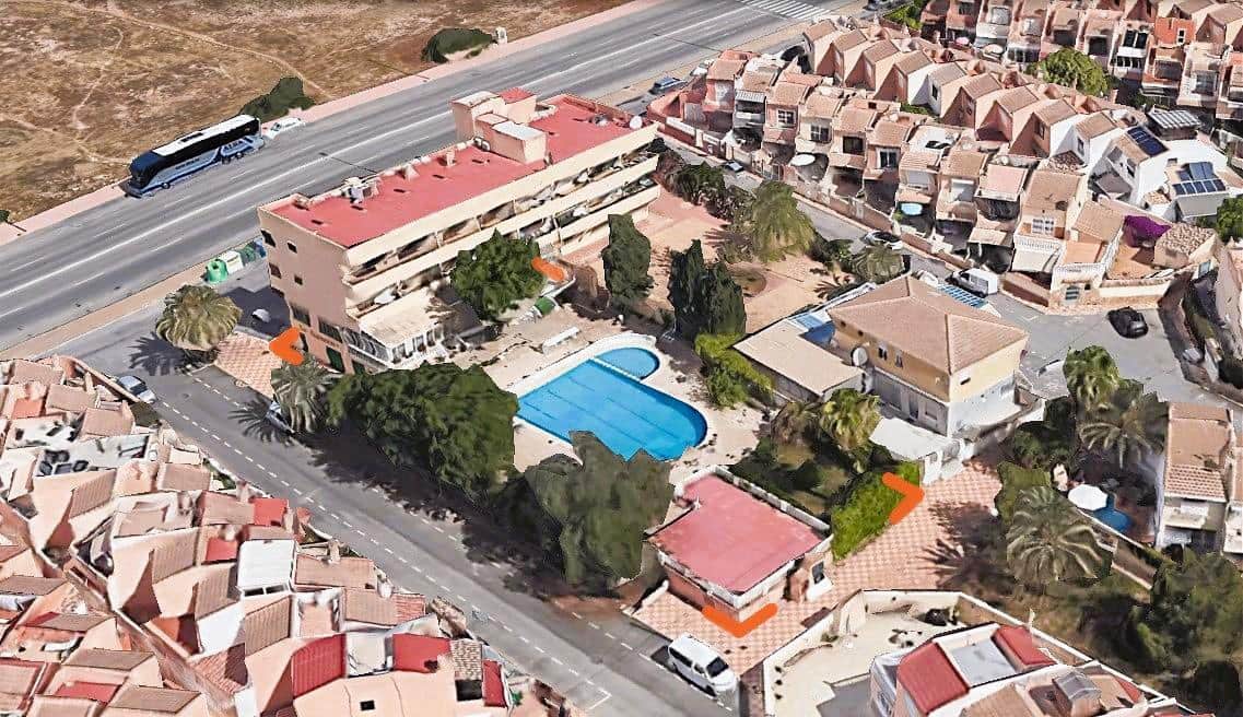 Bedrift til salgs i Torrevieja - € 835 000 (Ref: 9317988)