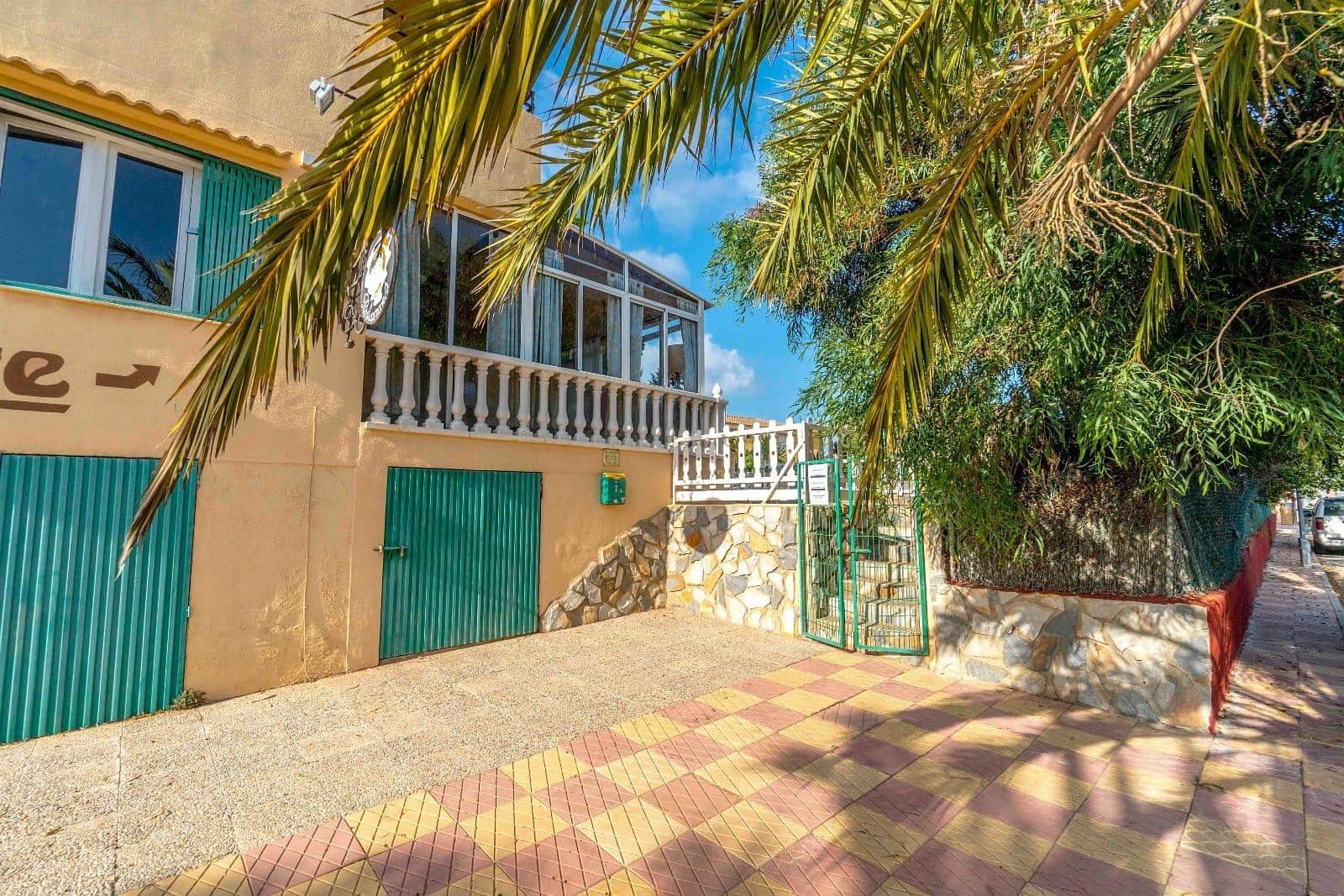 Bedrift til salgs i Torrevieja - € 835 000 (Ref: 9317988)