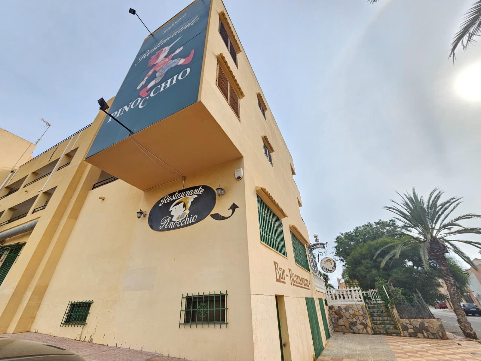 Bedrift til salgs i Torrevieja - € 835 000 (Ref: 9317988)